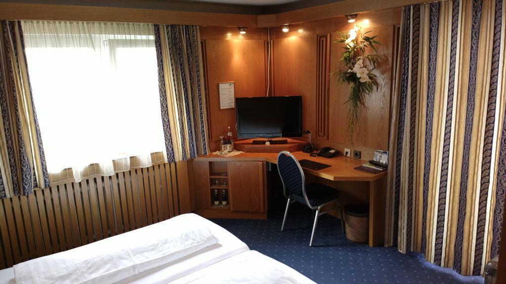 שטוטגרט Hotel Tijda מראה חיצוני תמונה